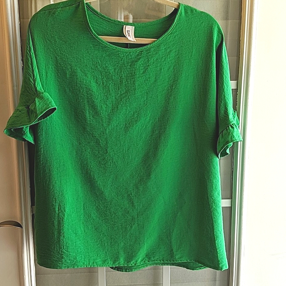 Kelly Green Ruffle Sleeve Top SZ M